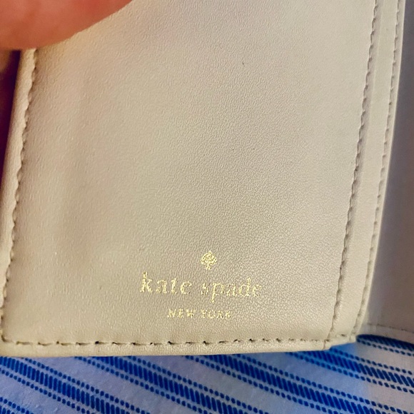 Gently used, beautiful blue Kate Spade wallet🩵🪺💁🏼‍♀️ - Picture 4 of 5